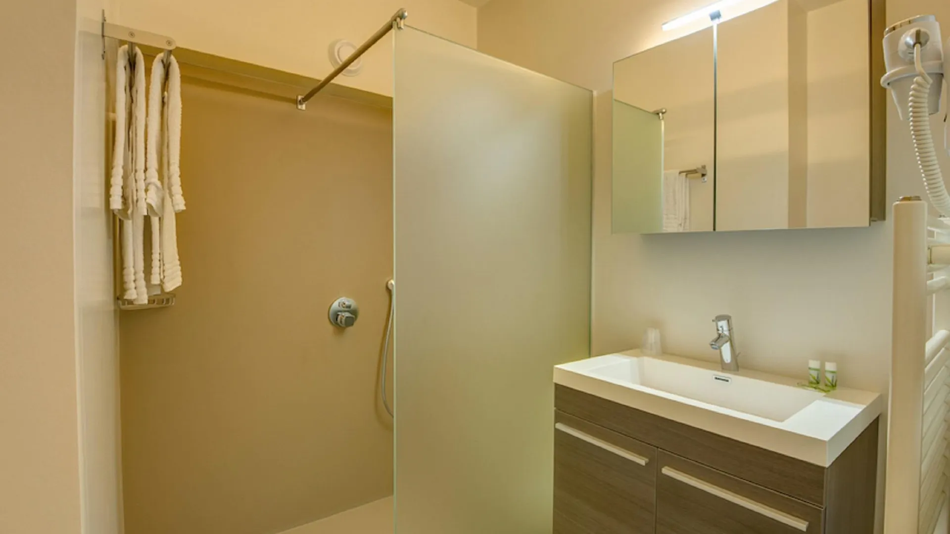 Arass Hotel & Business Flats Antwerp